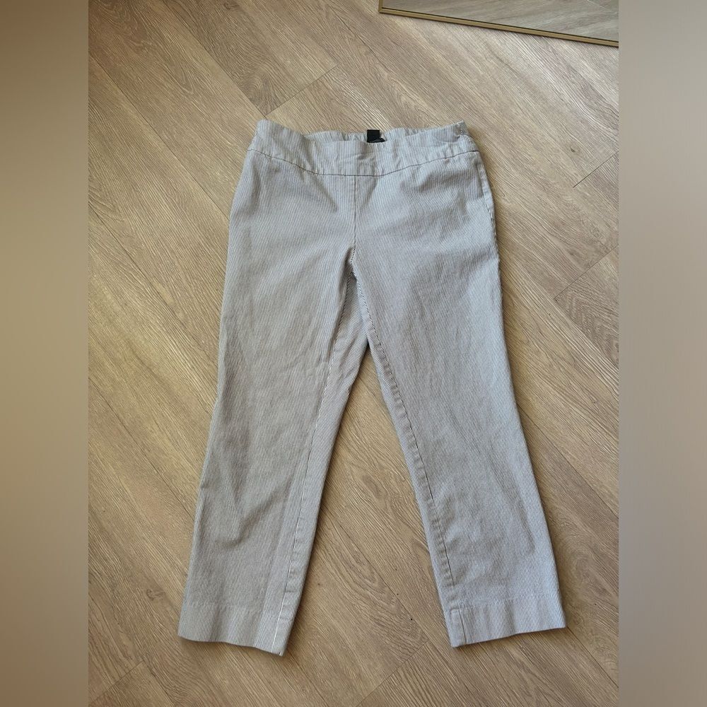 Chicos Cropped stripped so slimming pant 00